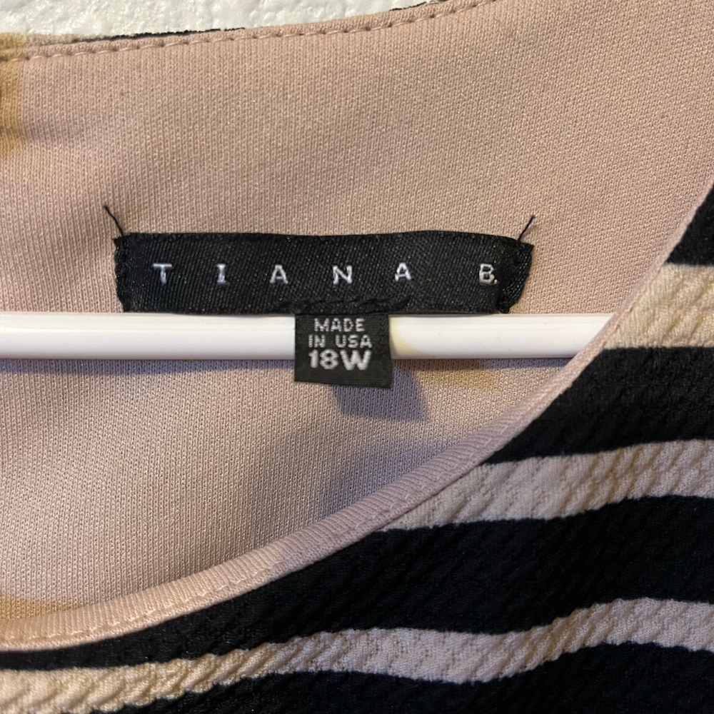 Black & Tan Mid Casual Work Dress. Can also be used for Luncheon or Celebration.